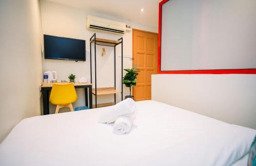Kuala Lumpur Hotel | Swing & Pillows - KL Kuchai Lama