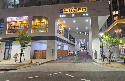 Suyeong-Gu Apartment | SWITZEN KCC ocean view