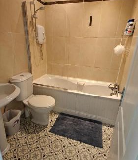 Sutton Cross House | Swords Entire Cozy home 5 mins from Airport