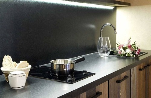 Robion Apartment | Syrah