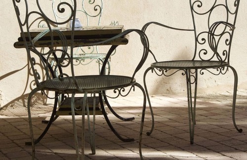 Robion Apartment | Syrah