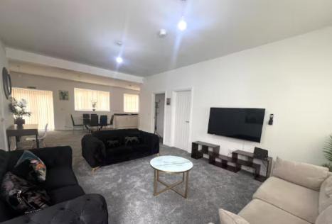 Leicester Apartment | Syster Properties Leicester LE3 Stay with Free Parking Peaceful Area at Sangha walk