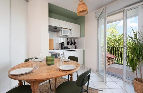 Ancely Apartment | T2 Havre du paux - Au pied du TRAM Ancely - Parking & Clim