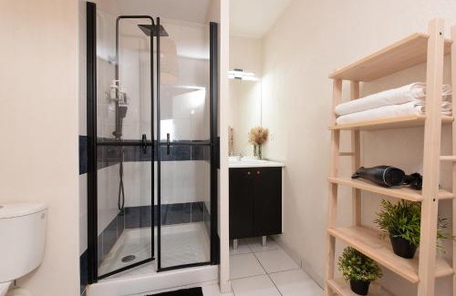 Ancely Apartment | T2 Havre du paux - Au pied du TRAM Ancely - Parking & Clim