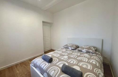 Pierre-Benite Apartment | T2 rénové à 15 min de Lyon