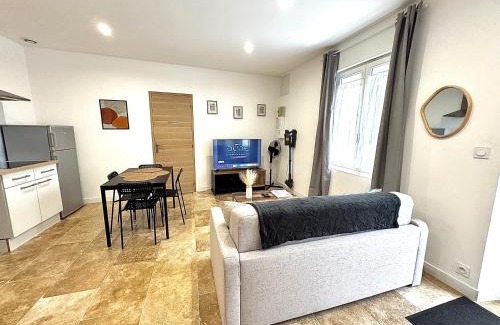 La Madeleine Apartment | T2 - Tendance avec place de parking devant la porte d'entrée