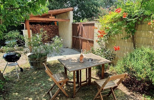 Castanet-Tolosan Apartment | T2 with garden, free wifi, near Canal du Midi