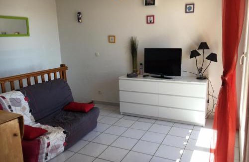 Saint-Pierre-la-Mer House | T3 vue mer et plage, avec wifi et parking