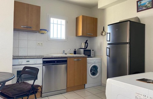 Saint-Pierre-la-Mer House | T3 vue mer et plage, avec wifi et parking
