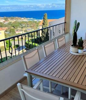 Marine de Saint Ambroggio Apartment | T4-80m2 superbe vue mer Sant Ambroggio