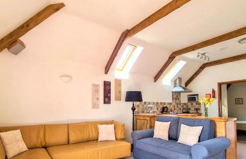 Fivelanes House | Ta Mill Cottages & Lodges - Hayloft Cottage