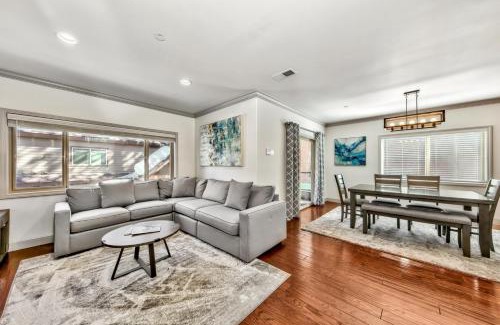 South Lake Tahoe Villa | Tahoe Woods 501 - Location Spacious Walk to Beach