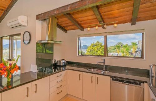 Tairua House | Tairua Harbour Views - Tairua Holiday Home