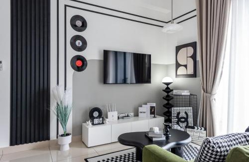 Kuala Lumpur Apartment | Tallest Concept Theme Suite KLCC