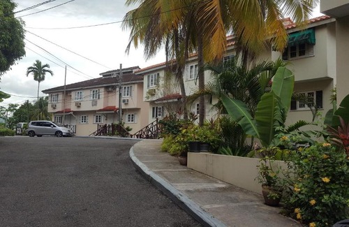 West Gate Hills Apartment | Tallyman Apt