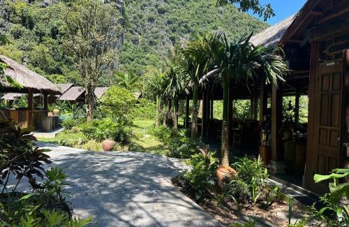 Hoa Lu Cabin | Tam Coc Golden Fields Resort