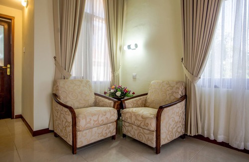 Tumbu Village Hotel | Taman Surgawi Resort & Spa