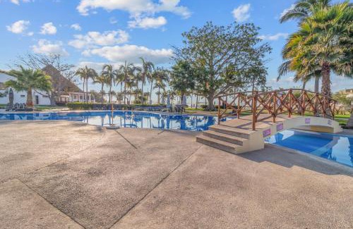 La Cruz de Huanacaxtle Villa | Tamaran Family Villas with Beach Club - B Nayar