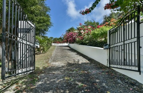 Cap Estate Villa | Tamarind Villa - Sprawling 7 bedroom villa 7 Villa by RedAwning