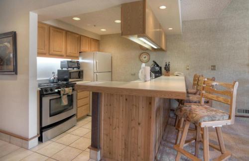 Purgatory House | Tamarron Gambel Oak 713