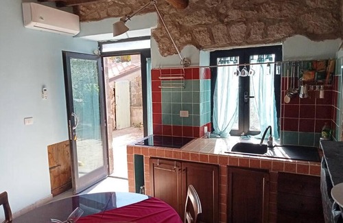 Montefiascone House | Tana dello sciamano