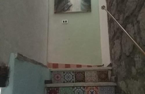 Montefiascone House | Tana dello sciamano