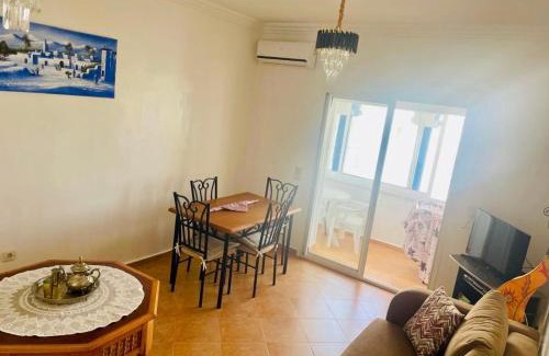 Briech Apartment | TANGER/ASILAH: APPART 50m2 FACE MER ET PISCINES, 5 PLACES, TOUT ÉQUIPÉ+WIFI+CLIM