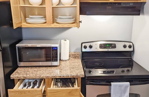 Bay City Apartment | Tanner Bldg Apt 6 - 2 bedroom (Downtown)