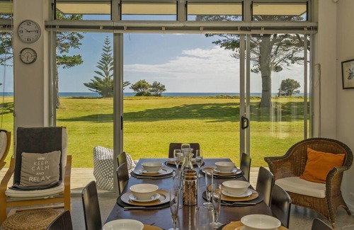 Matarangi House | TARANUI'S NEST - MATARANGI HOLIDAY HOME, family friendly in Matarangi