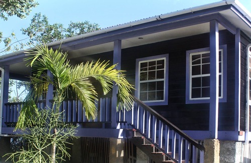 San Pedro Apartment | Tarpon - Garden View-pool/free bikes/tours