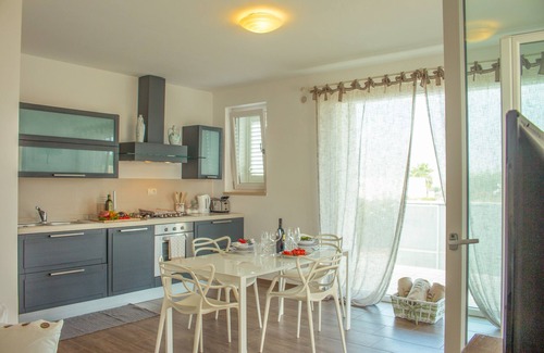 Monopoli Villa | TD Villa Patrizia Pool & Alfresco Kitchen