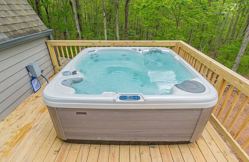 Cartersville House | Team Paradise w POOL! 7BR + Loft, Locker Rm/19pp