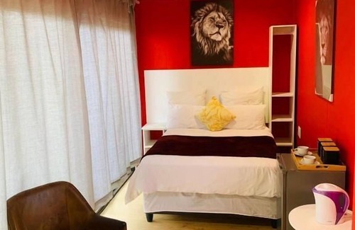 Rustenburg Hotel | Ten Flags Theme Park