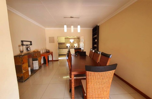 Mahikeng Cabin | Tenacity Mafikeng Guesthouse - 4