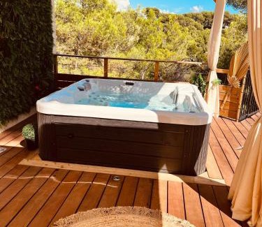Cantaron Other | Tente Lodge spa MFG chez C&C
