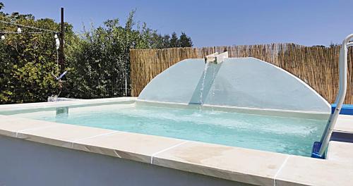 Casarano House | TERRA ROSSA casa di campagna con piscina 2 camere da letto, 4 pl, si animali da compagnia