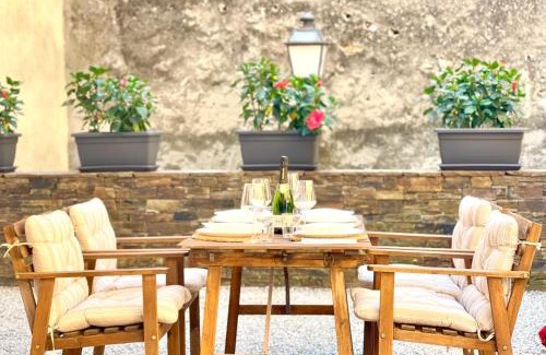 Seravezza House | Terratetto nel borgo medievale