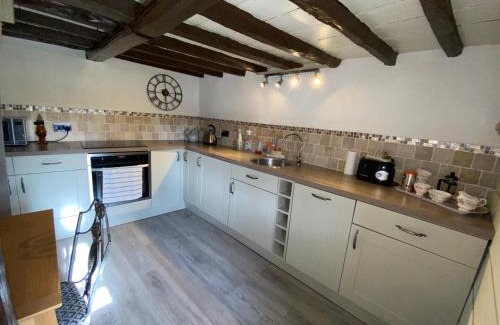 New Forest District House | Thatch Cottage, East Boldre nr Beaulieu and Lymington