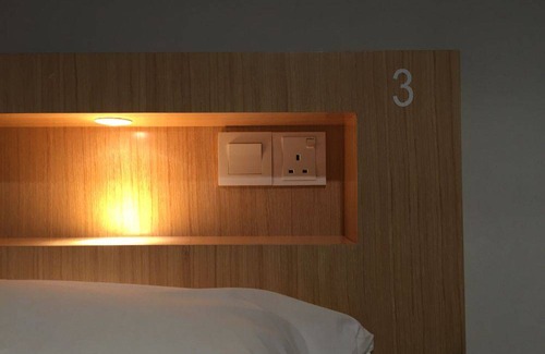 Downtown George Town Hostel | The 80's Guesthouse