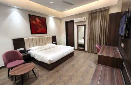 Gurugram Hotel | The Altruist Hotel Sec-57