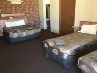 Broken Hill Hotel | The Argent Motel