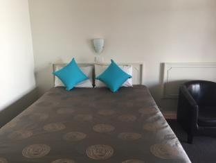 Broken Hill Hotel | The Argent Motel