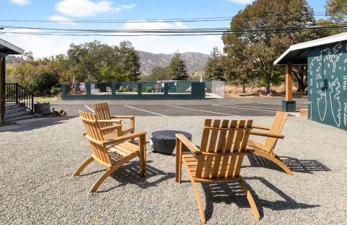 Three Rivers Apartment | The Atwell Sequoia Motel RM 8