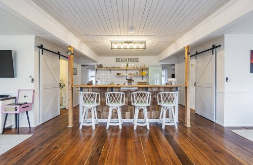 Surf City Cottage | The AWARD-WINNING Knotty Cottage, Beach House, Owner Operated