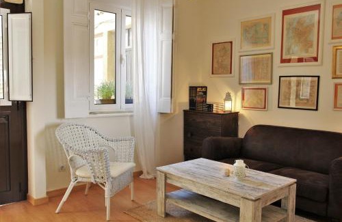 Alfama Apartment | The Back Street Nest