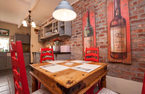 Napier House | The Barn Holiday Rental House - 3 Bedrooms , 2 Bathrooms , Sleeps 6