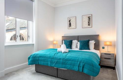 Troon Apartment | The Bay Suite - Donnini Apartments