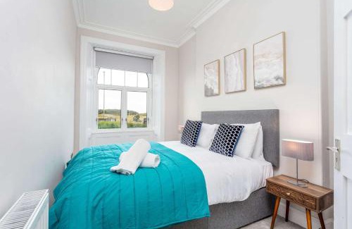 Troon Apartment | The Bay Suite - Donnini Apartments