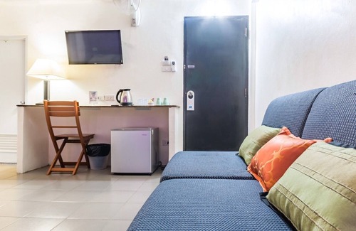 Cha-am Hotel | The Beach Cha Am Guest House
