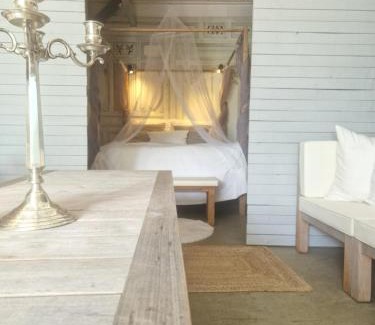 Schellinkhout Apartment | The Beach House